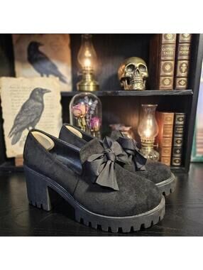Women's Black Loafer